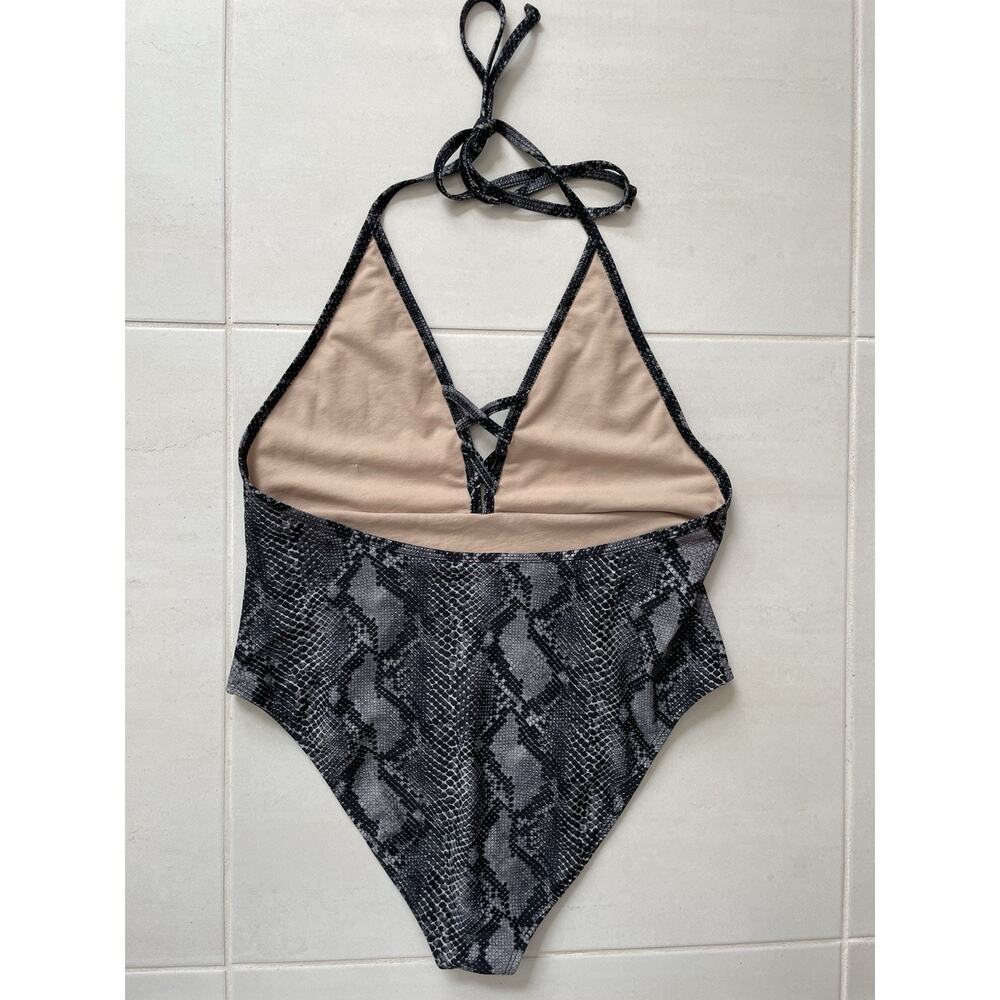 Fredrick's of Hollywood Swim One Piece Swimsuit Snake Print Beach Summer - Picture 4 of 7